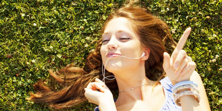 Hướng dẫn chi tiết cách học Tiếng Anh qua bài hát cho mọi người