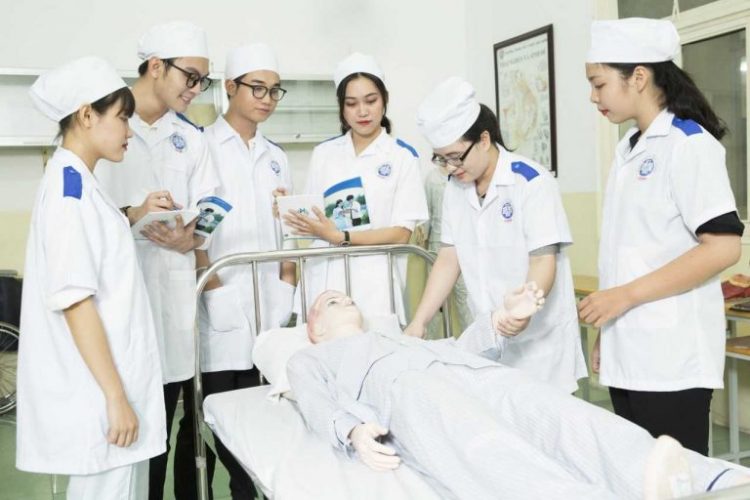 học cao đẳng điều dưỡng ở đâu